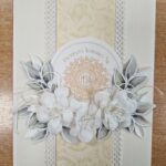 kartka okolicznościowa na pierwszą komunię świętą wykonana techniką scrapbookingu