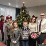 Read more about the article Wspólne dekorowanie choinki Prezydenta Miasta Jastrzębie-Zdrój
