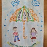 praca plastyczna przedstawiająca dzieci pod kolorowym parasolem