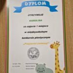 dyplom dla Karoliny za zwycięstwo w konkursie plastycznym